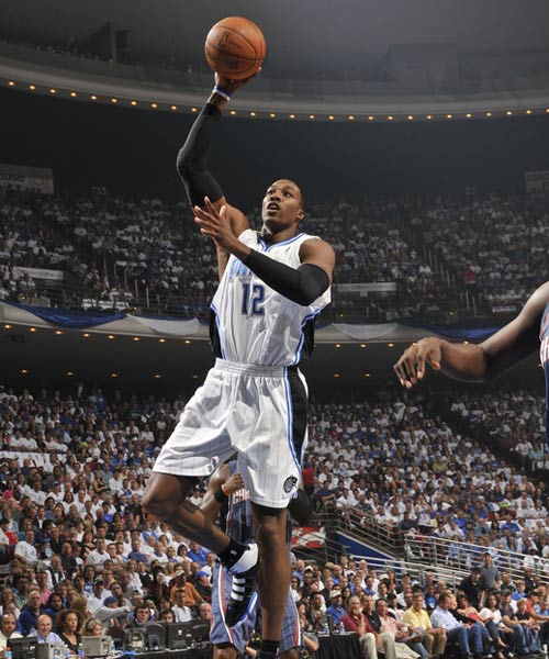 护制造错位 护制造错位